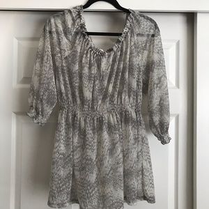 Cute H&M top. Dress up or down!!